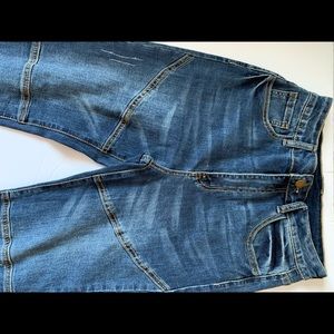 🍉 Shein jeans moto style, 5 pockets, some distressing stretch NWOT 30w x 32 leg